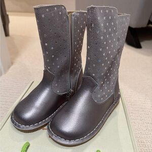 BNIB Livie & Luca Vega Dusk Silver Leather & Suede Star boots - size 10 toddler